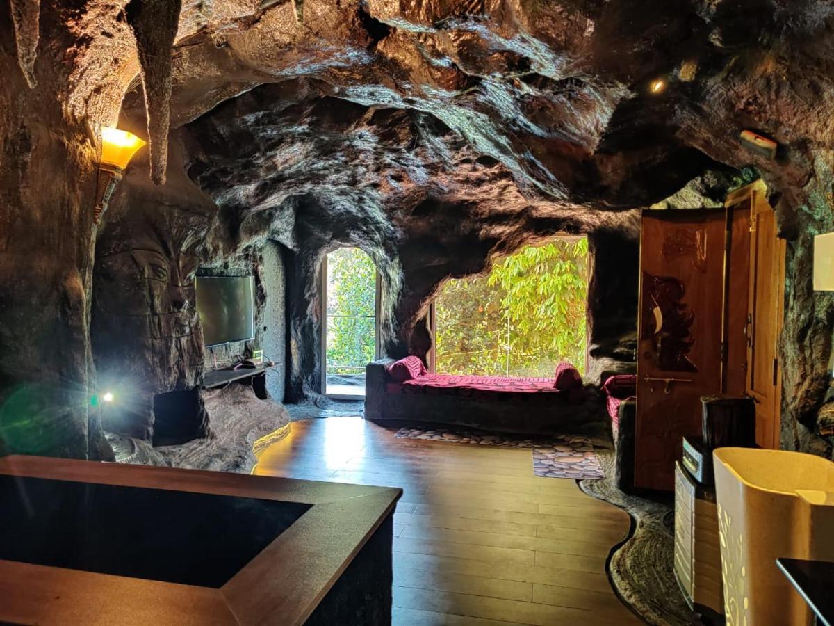 Вилла Rai'S Coorg Cave House Мадикери Экстерьер фото