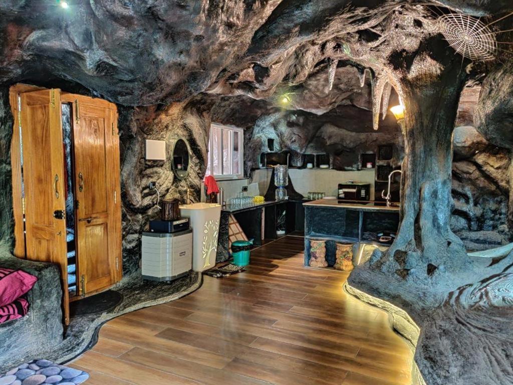 Вилла Rai'S Coorg Cave House Мадикери Экстерьер фото